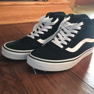 Vans Ward Hi Women’s Skate Shoes